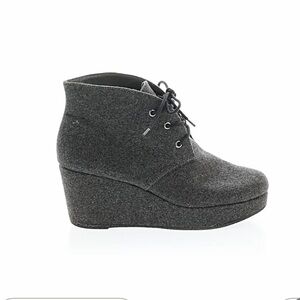 Women's BCBGGeneration Kenan Gray Felt Wedge Platform Ankle Lace Up Booties Sz 7
